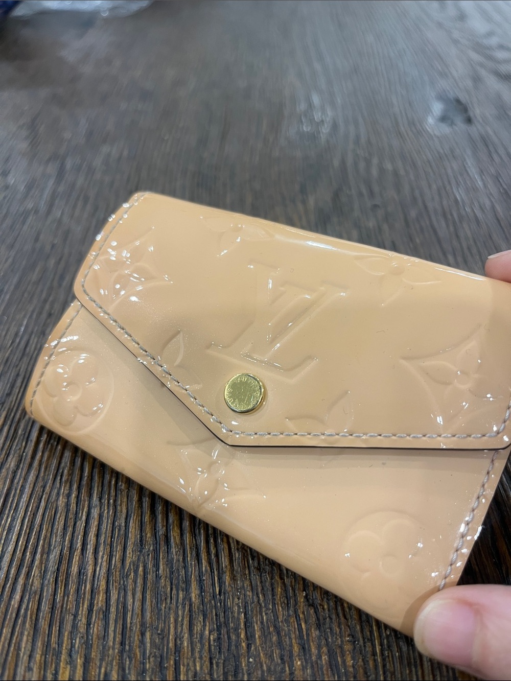 Louis Vuitton Beige/ nude Patent Monogram key Case